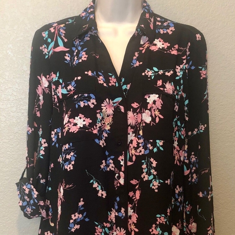 (NWOT) Candie's Black Floral Roll-Tab Sleeve Blouse Chest Pocket Top Size M
